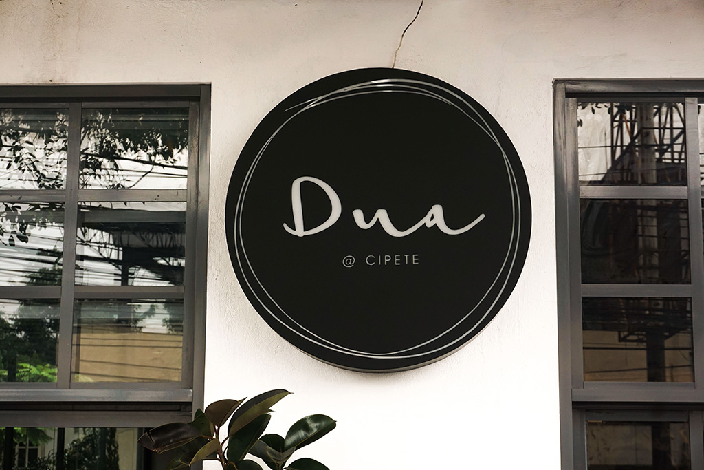 Dua Coffee Shop, New Place but Old Ambience
